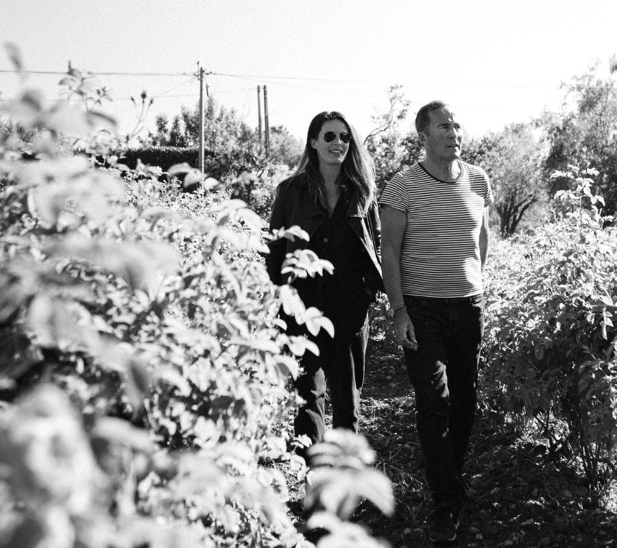 olivier cresp and anais cresp walking