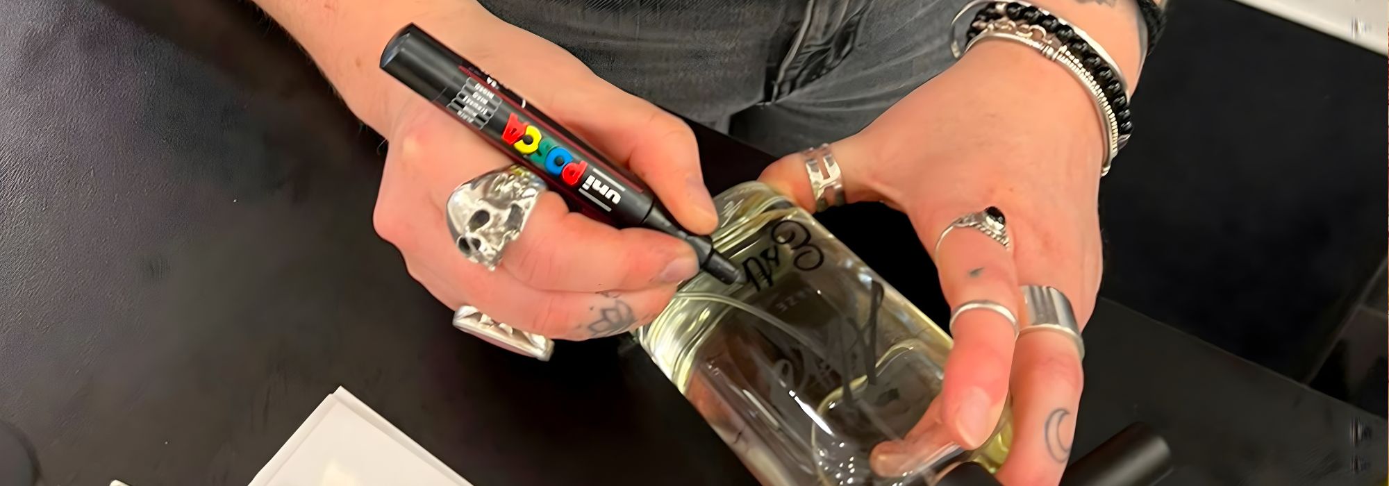 akrofragrances laura scribbles